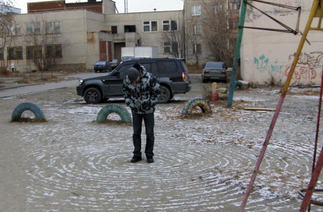 Странные круги на снегу в Екатеринбурге