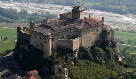 Тур по страшным замкам Италии