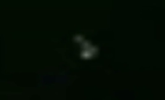 Камера МКС засняла три взлетающих с Земли НЛО