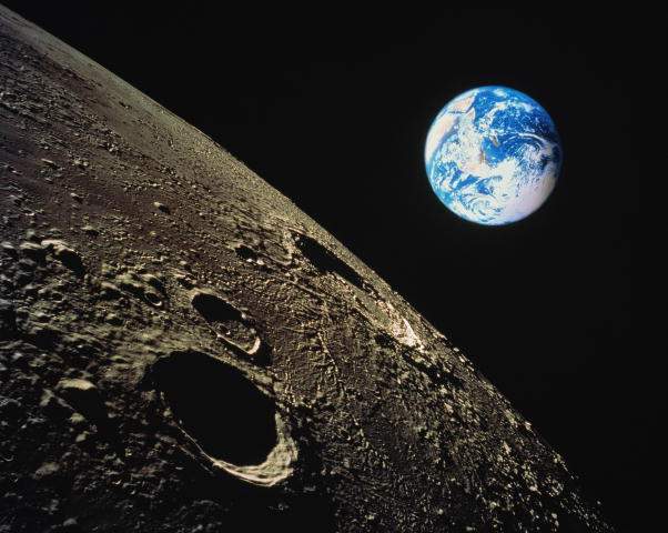 Европейское космическое агентство хочет поселить людей на Луне