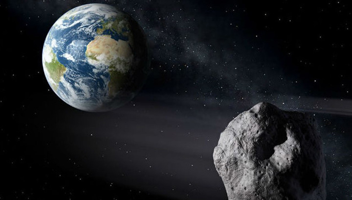 К Земле приблизился огромный астероид