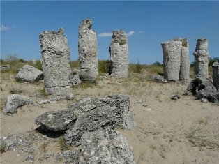 «Каменный лес» в Болгарии - Болгария, каменные колонны, камни