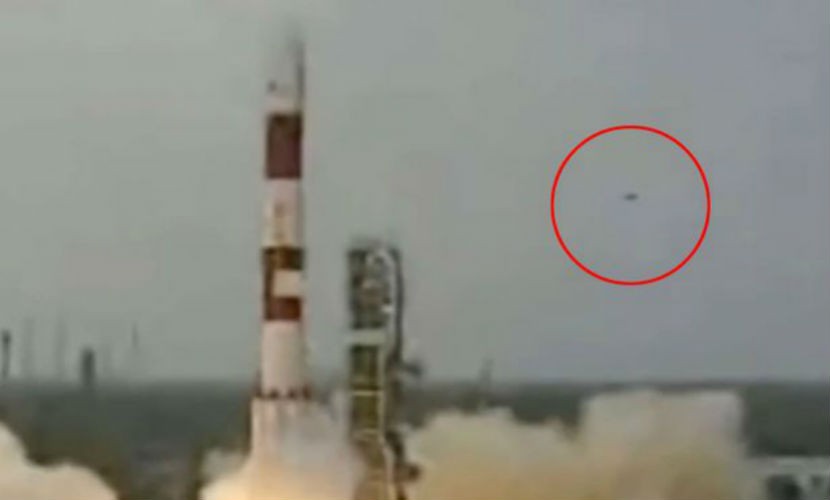 На видео с запуском ракеты в Индии увидели скоростные НЛО