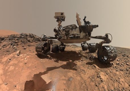 «Кьюриосити» обнаружил на Марсе минерал, который образуется от контакта лавы с водой