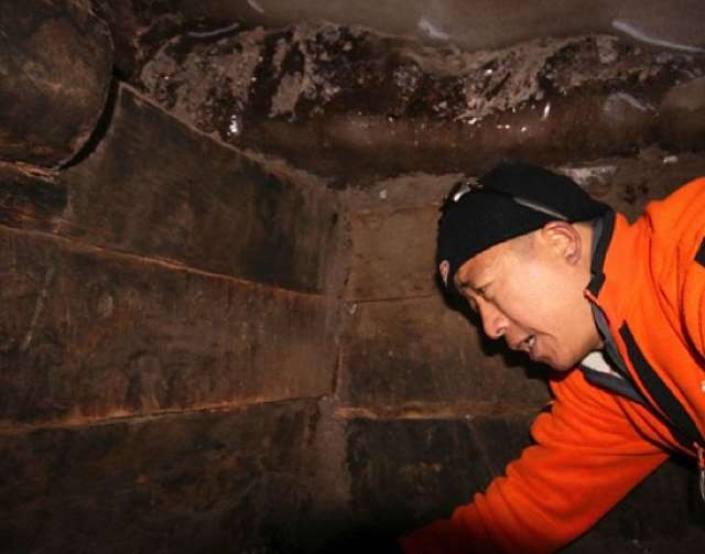 Китайцы еще в 2009 году нашли Ноев Ковчег и даже побывали внутри него
