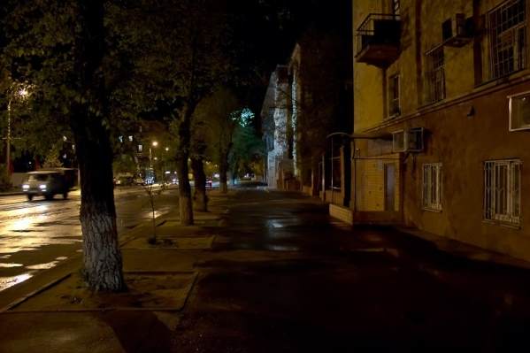 В соцсетях обсуждают странную бабку, которую по ночам видят на дорогах волгоградские водители