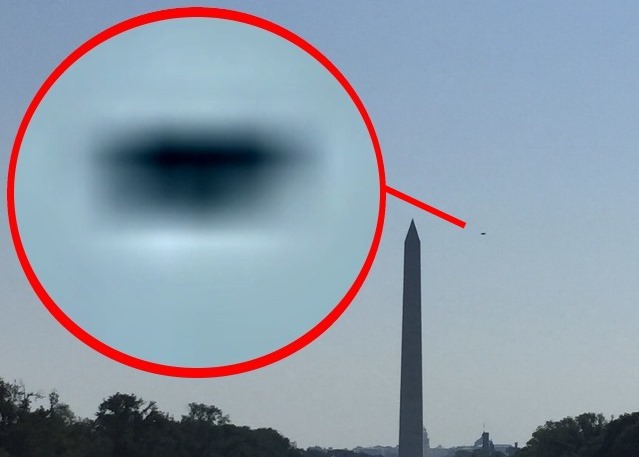 Над мемориалом Вашингтона засняли диск НЛО