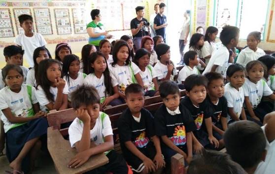 В школе на Филиппинах произошел странный инцидент, когда ученики видели кровавый призрак