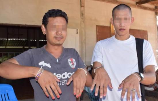 В тайской деревне после смерти пяти человек боятся призраков и красят ногти для защиты