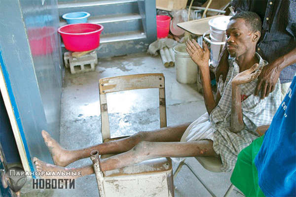 «Кто-то в белом приносил мне воду»: Странный случай Эвана Манси, 27 дней пролежавшего под завалами на Гаити