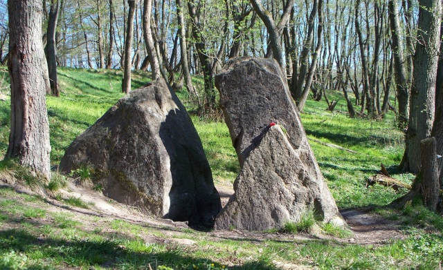Загадочный мегалит Камень Лжи в Калининградской области