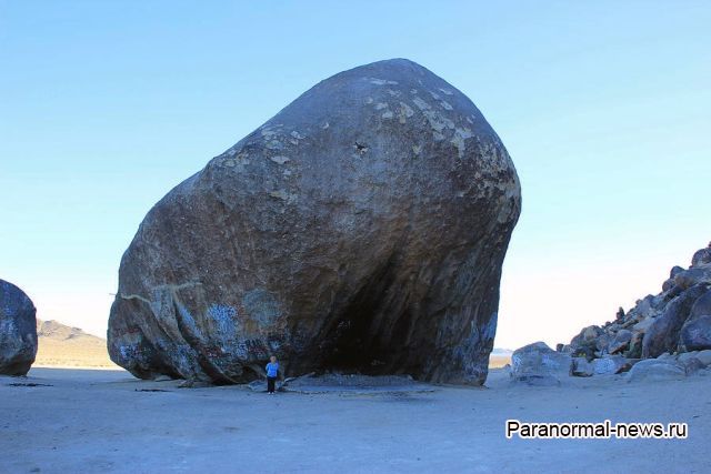 Тайны гигантского камня в пустыне Мохаве: Пришельцы и Машина Времени