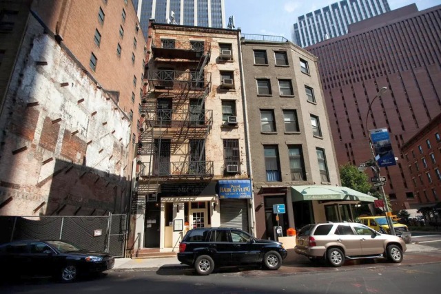 Дело Нью-Йоркского домовладельца, у которого загадочным образом исчезли два жильца и подельник
