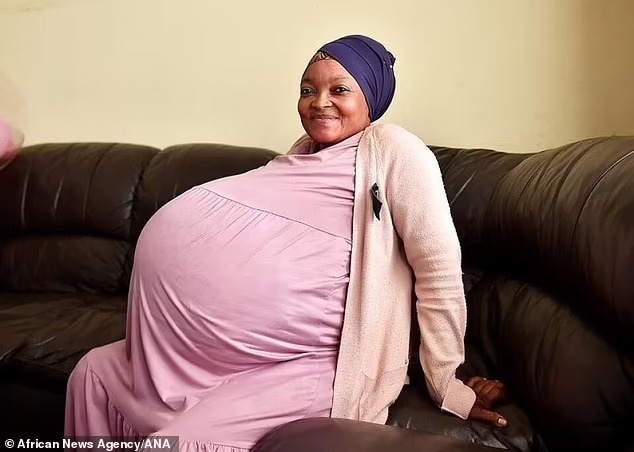 Южноафриканка побила рекорд Гиннесса, родив за раз ДЕСЯТЬ детей, но ей не верят
