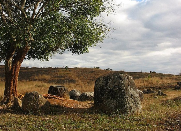 Загадочные каменные «кувшины» Лаоса оказались куда древнее, чем считалось раньше