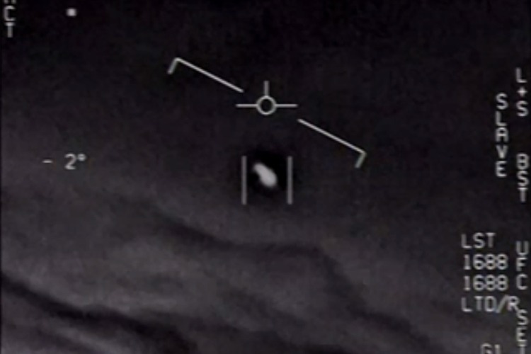 НЛО в форме драже «Тик-Так» вывел из строя радар истребителя, говорит пилот ВВС США
