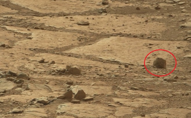 Странная каменная голова с глазом и зубастым ртом найдена на Марсе
