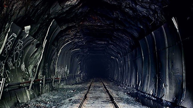 Ужасы туннеля Хусак: Множество погибших при строительстве и толпы призраков
