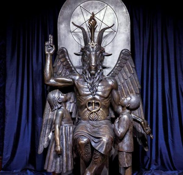 В Бостоне проходит крупнейший в истории «фестиваль» сатанистов