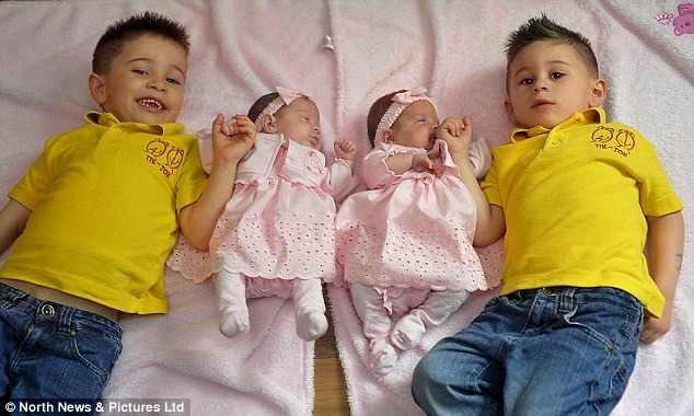 Невероятное совпадение: две пары близнецов родились в один день с разницей в три года.