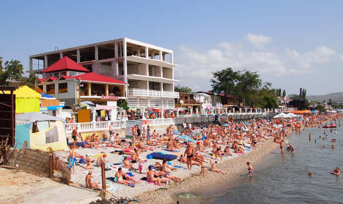 На пляжах Коктебеля паника – люди рассказывают об ужасной гибели 25-летней туристки