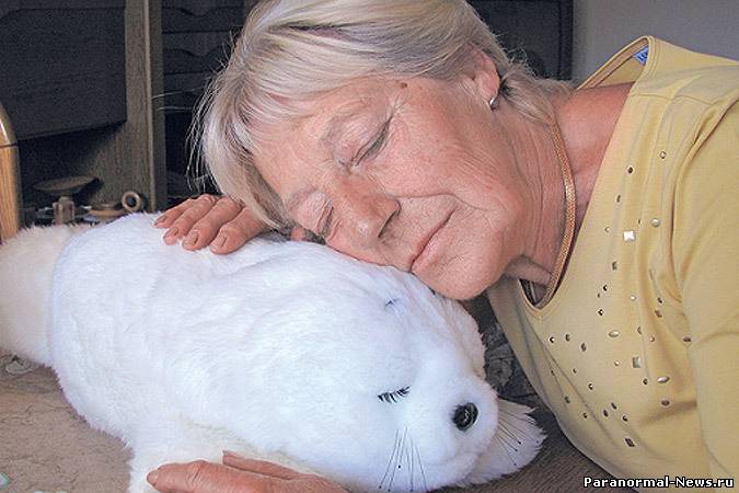 Роботы-тюлени успокаивают финских бабушек
