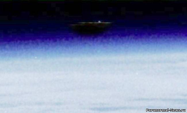 На снимок НАСА попал инопланетный корабль?