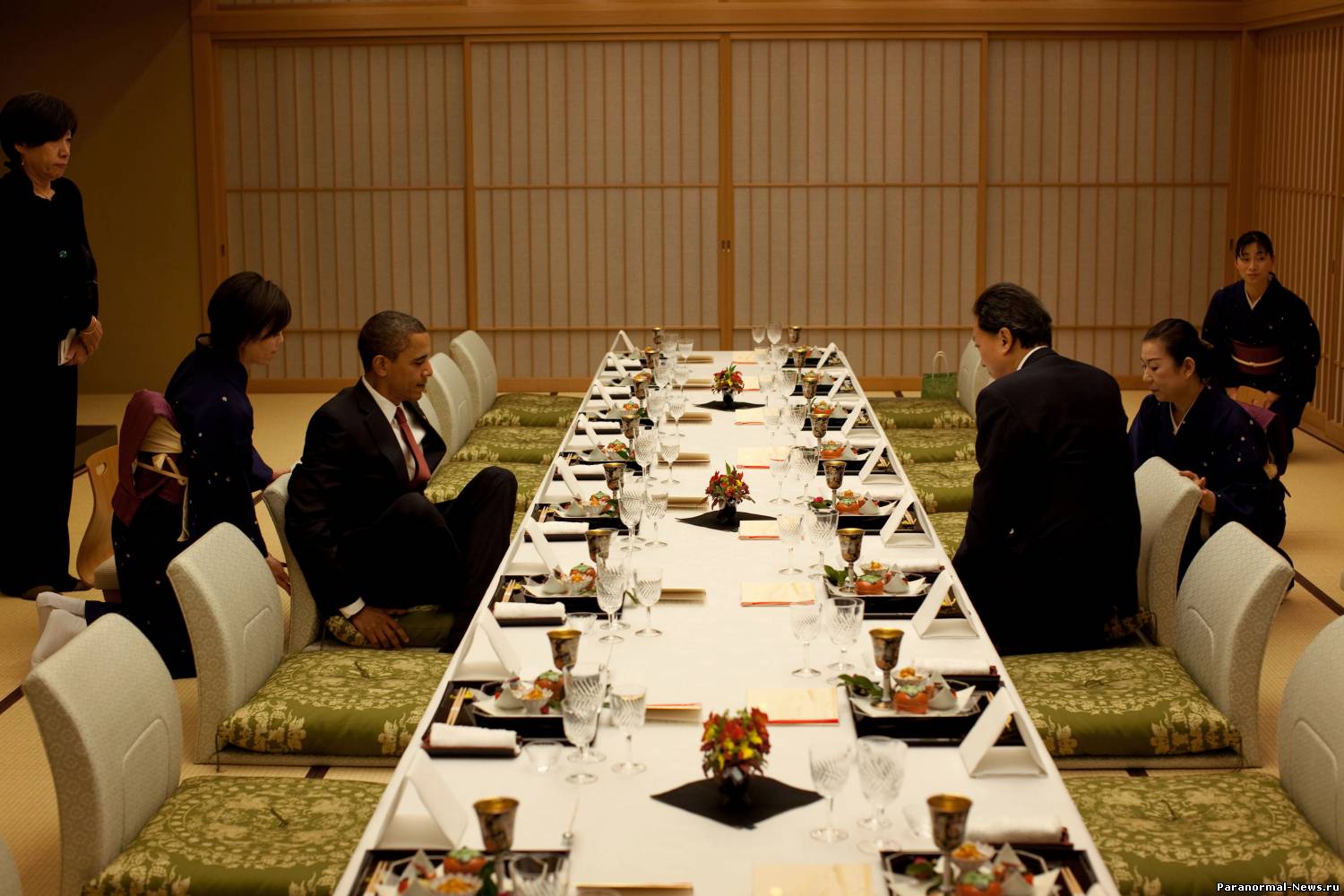 Премьер-министр Японии боится призраков в официальной резиденции