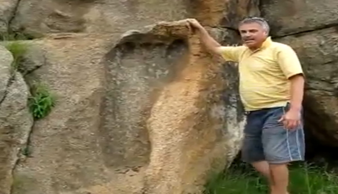 Огромный след в камне нашли в Южной Африке