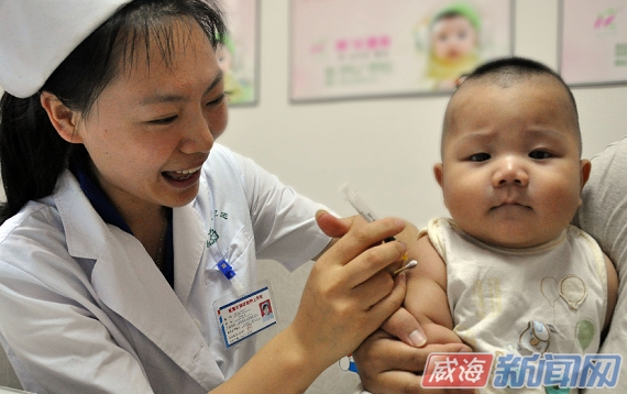 В Китае семь детей умерли после новой вакцины от гепатита