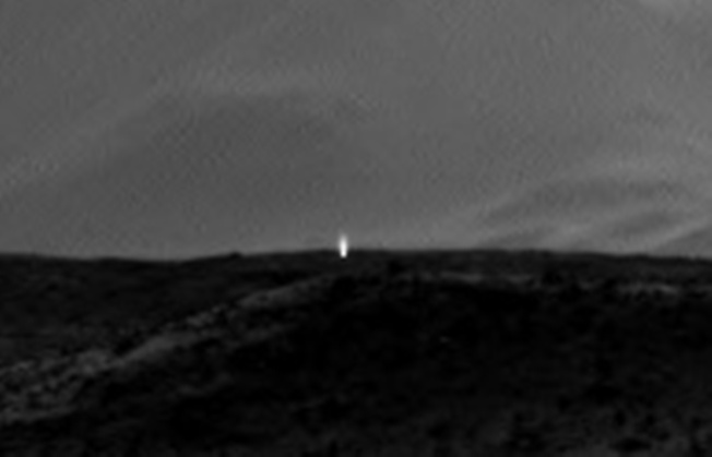 Столб света ночью на Марсе