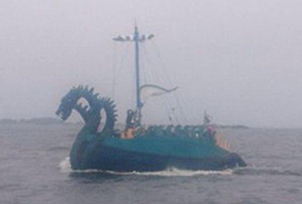 Финский береговой патруль встретил трехголовое чудовище