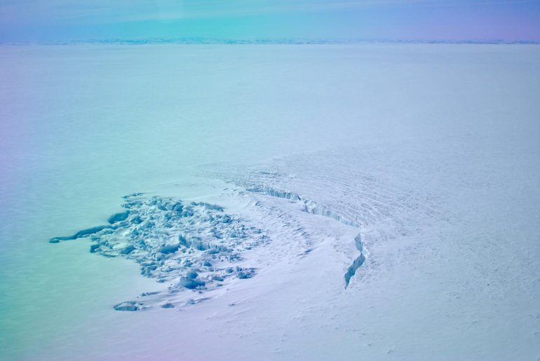В Гренландии пропали два подледных озера и быстро тают ледники