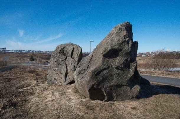 В Исландии эльфы отомстили дорожным строителям, закопавшим культовый камень