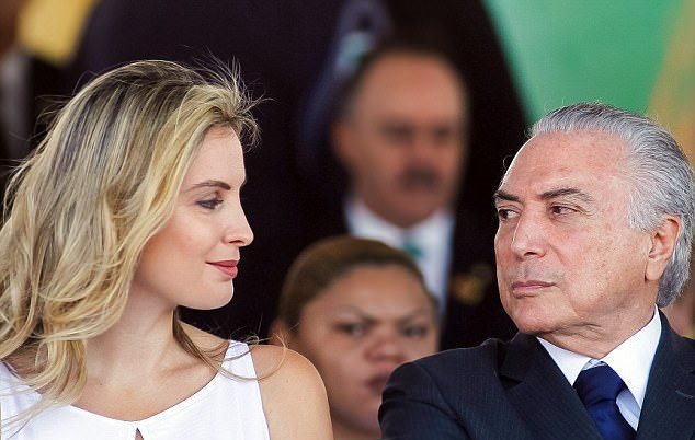 Президент Бразилии сбежал из своего дворца из-за привидений