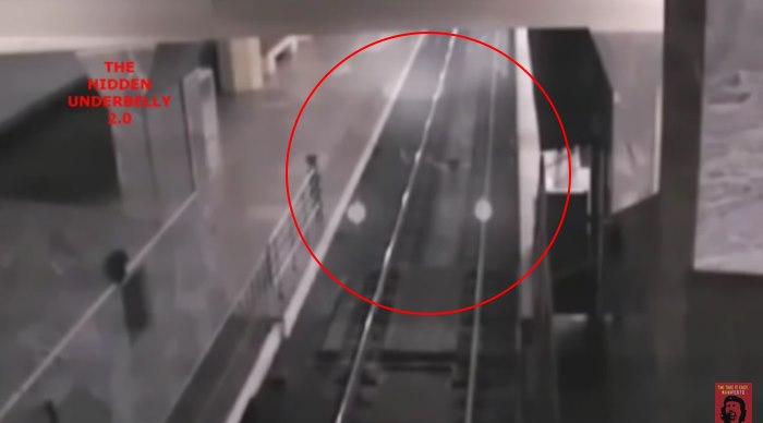 В Китае железнодорожная камера засняла поезд-призрак